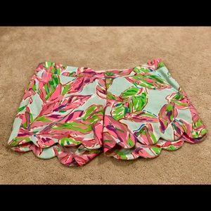 SIZE 6 LILLY PULITZER THE BUTTERCUP SHORT